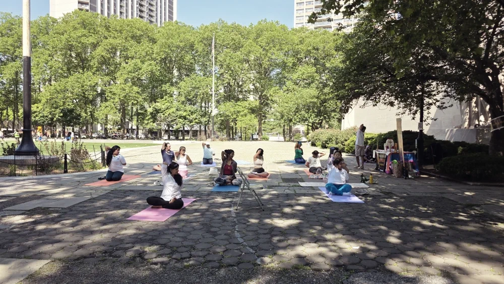 SittingYOga