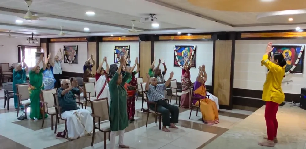 YogaDance-Seniors 2